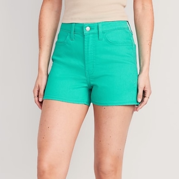 Old Navy Pants - NWT Old Navy the teal world high waisted WOW Jean shorts size 22